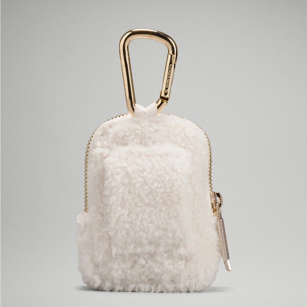 Lululemon Nano Clip-On Backpack Fleece,Color-Light Ivory/Gold,Unisex,NWT🍋 - Picture 3 of 8